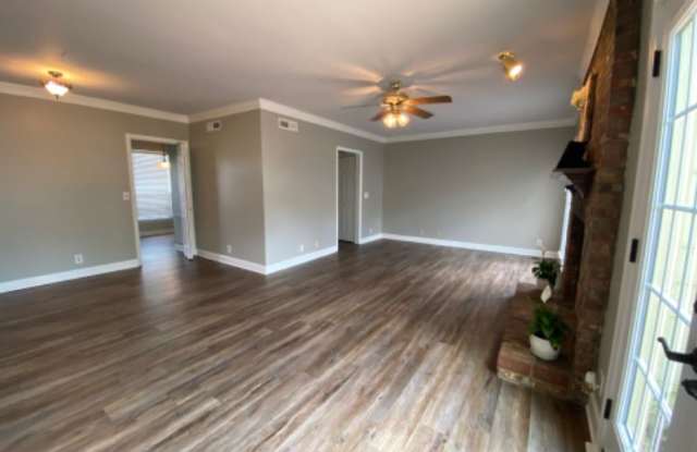 1217 Brentwood Pointe Gallery 3