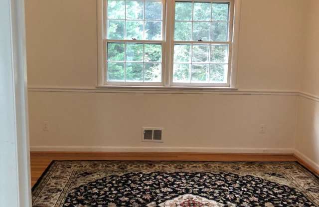 7208 VAN NESS COURT Gallery 2