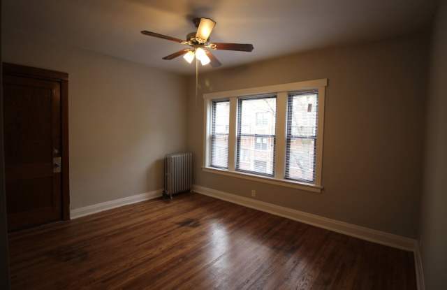 4409 N La Crosse Ave photos photos