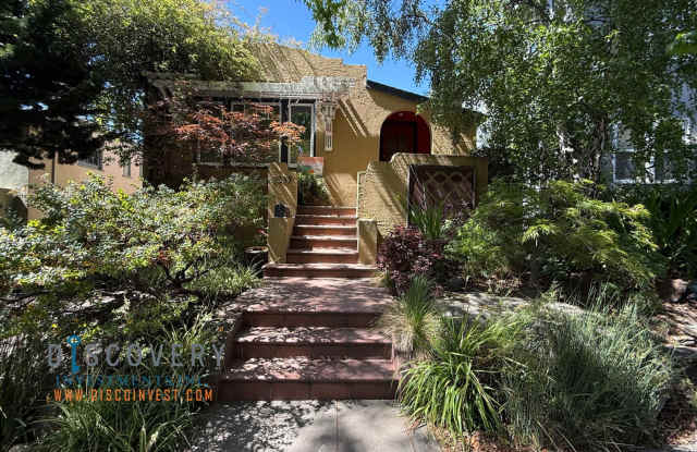 Charming Custom Retreat in Prime Berkeley Location – With ADU  Garden Oasis photos photos
