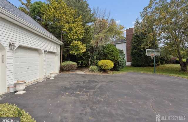 17 Glacier Drive Gallery 4