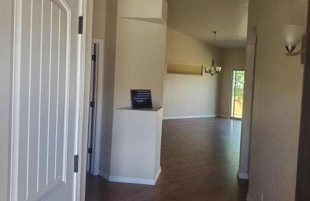 212 Hideaway Lane Gallery 4