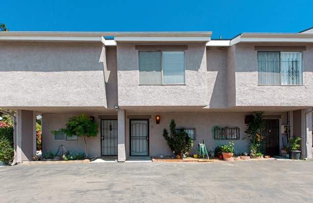 ***MODERN TOWNHOME***2 BED 2 BATH***PRIME LOCATION***WASHER  DRYER***PET FRIENDLY*** photos photos