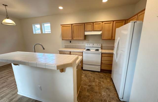 3 Bedroom Hillsboro Home in Brookwood Crossing! Gallery 4