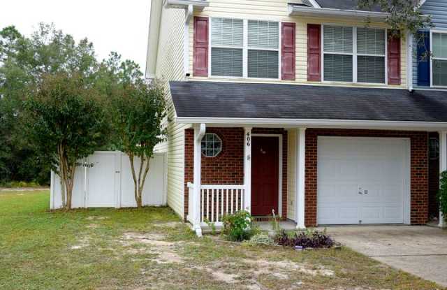 Great 3 Bedroom Townhome! photos photos