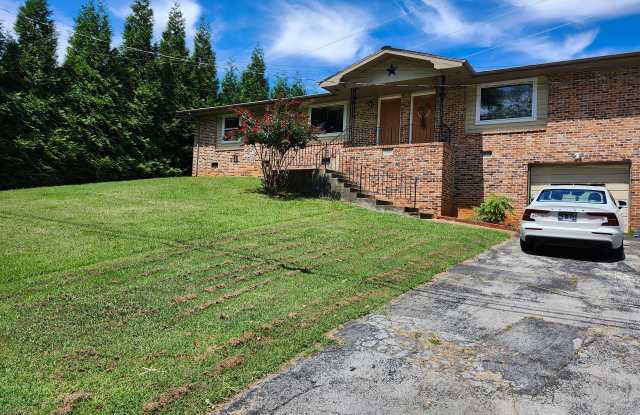 3903 Kingsbridge Road photos photos