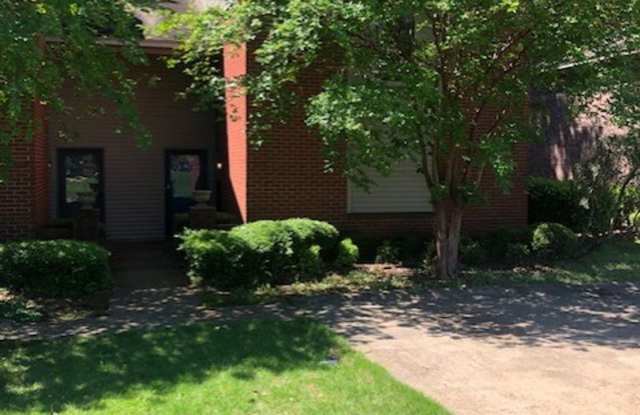 1807 Holmes Street Gallery 3