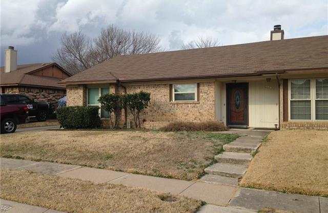 2317 Dalewood Lane Gallery 2