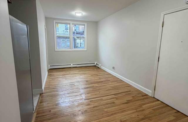 1139 Summit AveApartment 2 photos photos