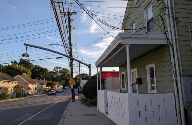 90-92 Railroad Avenue W photos photos
