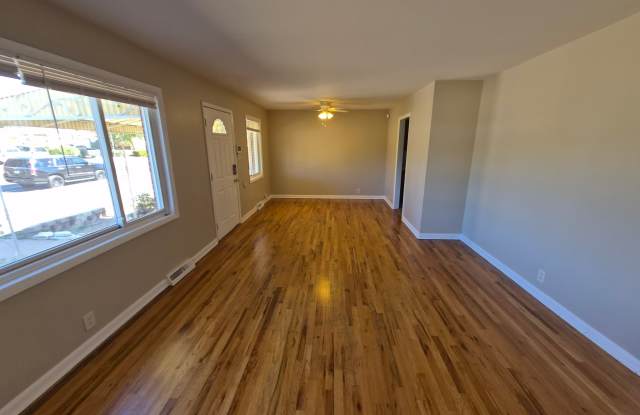 10950 Del Mar Parkway Gallery 3