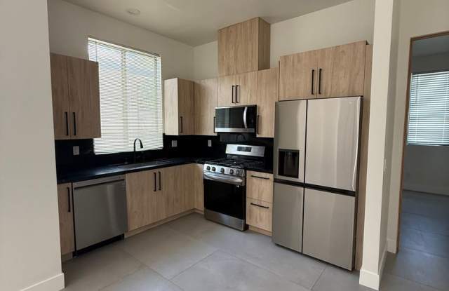 3 bed, 2 bath ADU with private yard photos photos