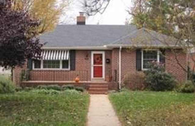 Brick Rancher Near West End/Willow Lawn Area photos photos