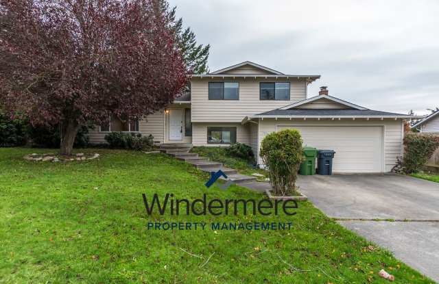 3 Bedroom Plus Office **half off first months rent** - 396 Southwest Fairhaven Drive, Oak Harbor, WA 98277