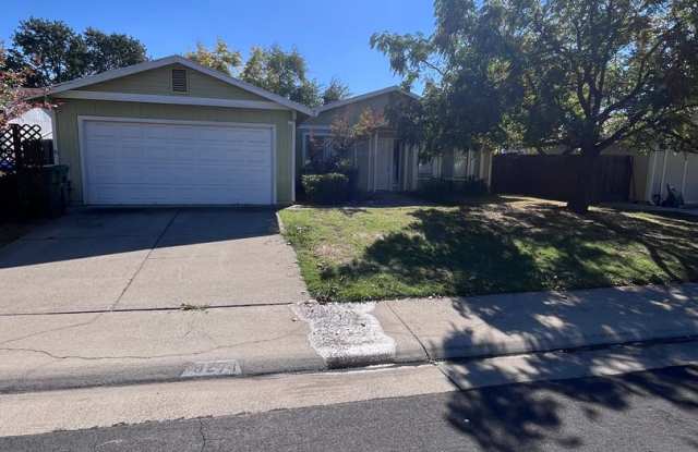 NICE UPDATED HOME IN ELK GROVE!! - 9274 Briles Court, Elk Grove, CA 95624 NICE UPDATED HOME IN ELK GROVE!! - 9274 Briles Court, Elk Grove, CA 95624