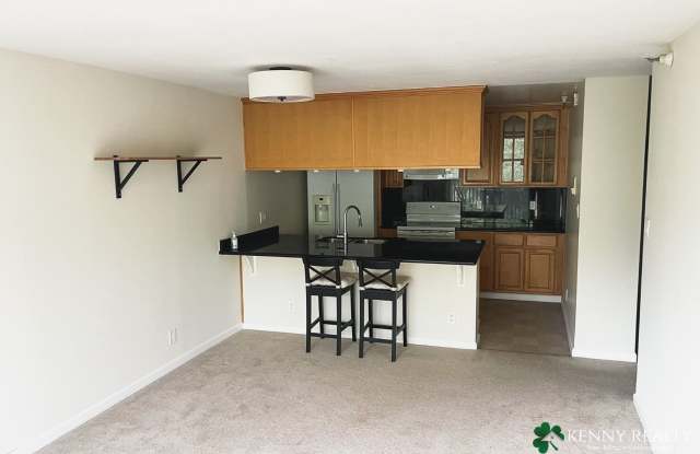 Top Floor One Bedroom - Easy Access to Garage Parking + Great Amenities photos photos
