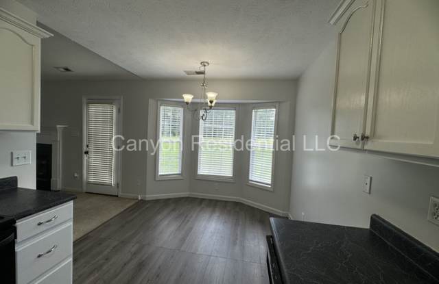 323 Rushmore Court Gallery 4