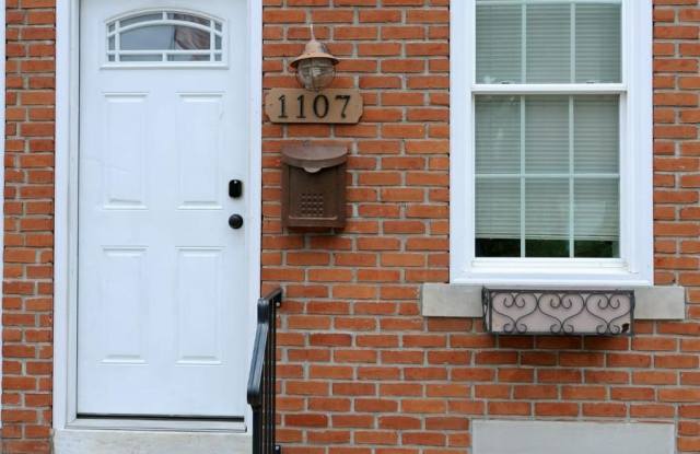 1107 N LEE Street photos photos