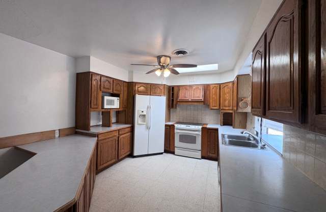 One of A Kind Bosque Farms Home! Gallery 4