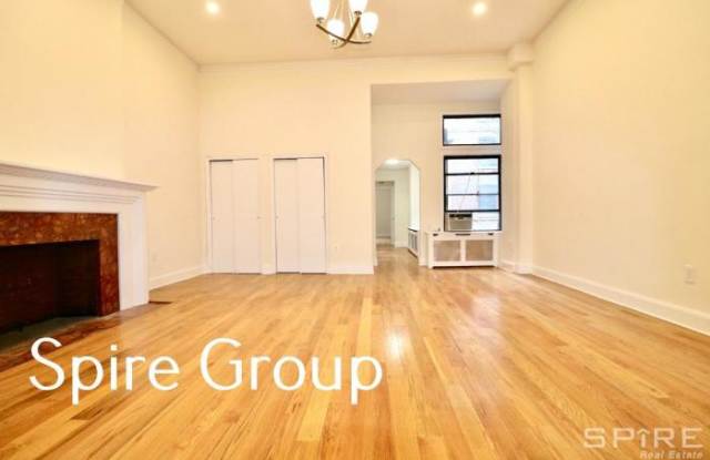 138 West 74th Street Gallery 3