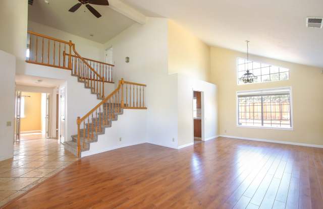 Large 4BR 3BA Updated Home in Quiet Neighborhood photos photos