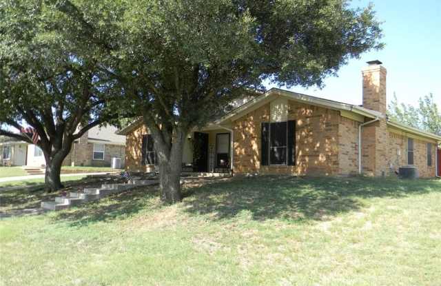 7024 Crosstimbers Lane - 7024 Crosstimbers Lane, North Richland Hills, TX 76182