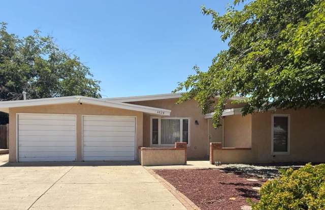 Charming 3 bedroom in NE Albuquerque. Osuna/San Pedro area near San Mateo. Refrigerated Air! 2 Car Garage photos photos