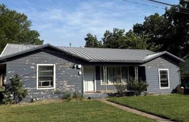 708 Cooper Street - 708 Cooper Street, Bowie, TX 76230