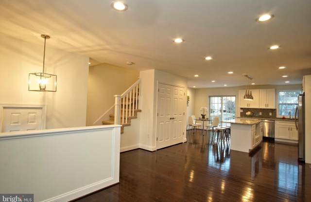 17413 COSGROVE WAY Gallery 2