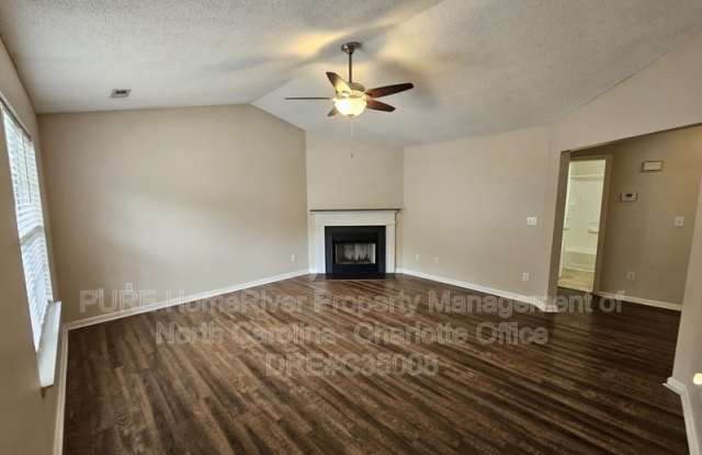11148 Whitlock Crossing Ct Gallery 1