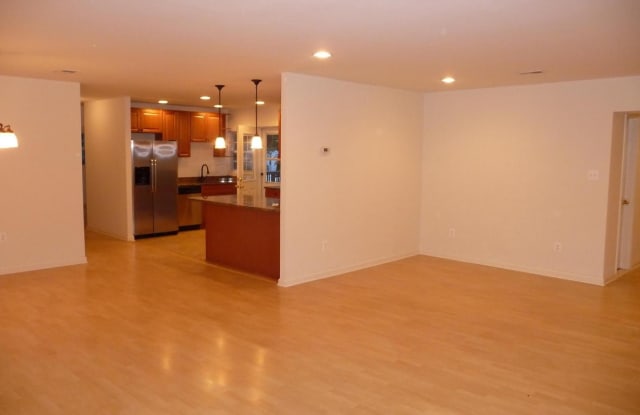 3517 FOREST DR Gallery 4