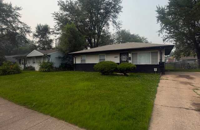 Very spacious 3 Bedroom • 1 Bathroom home. Gallery 3