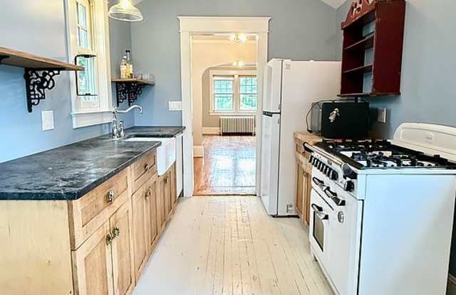 124 Ketcham Ave photos photos