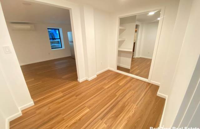 688 Parker St Gallery 4