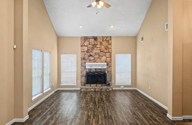 19222 Hikers Trail Dr. Gallery 4