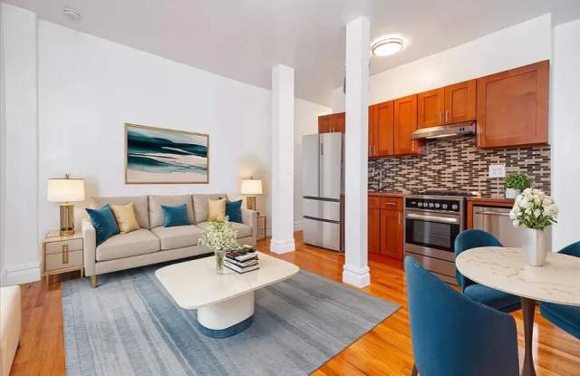 164 Waverly Place - 164 Waverly Place, New York City, NY 10014