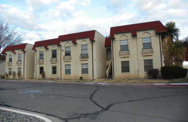 813 Country Club Drive SE unit: 1D photos photos