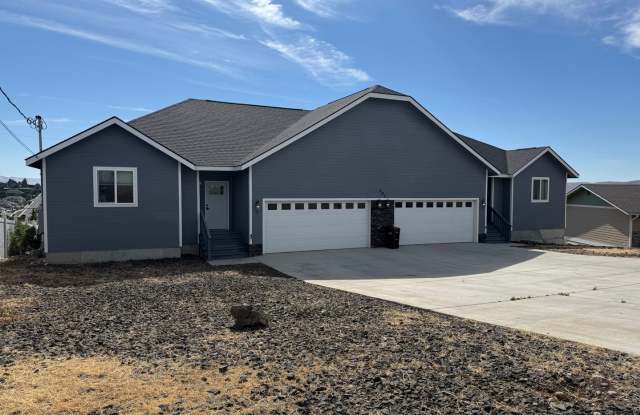 West Valley Stunning Duplex Gallery 4