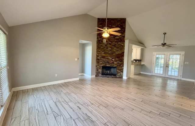 2460 Houston Cir Gallery 1