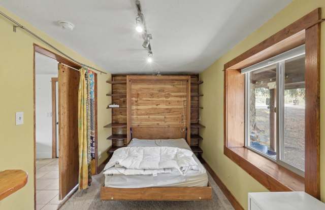 358 South 8th Street Gallery 4