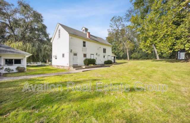 740 River Rd, Cottage 2 photos photos
