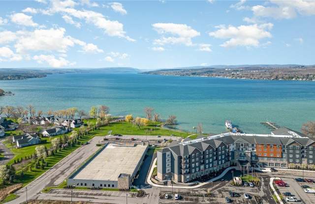 205 Lakeshore Drive Gallery 3