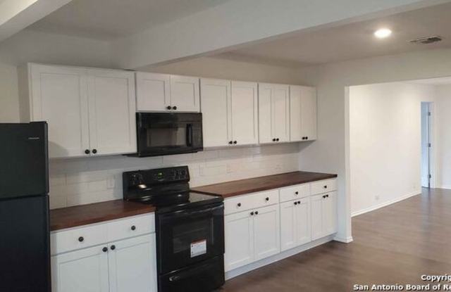 206 notre dame - 206 Notre Dame Drive, San Antonio, TX 78228