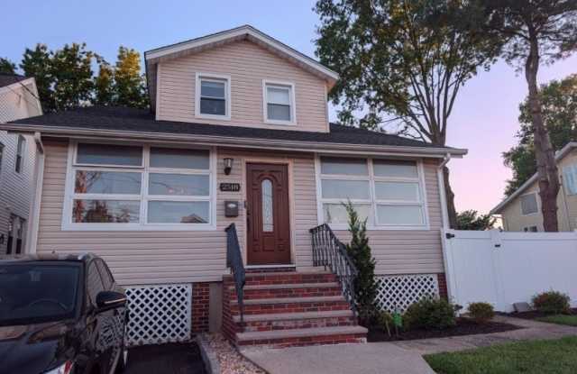 2518 Hawthorne Ave photos photos