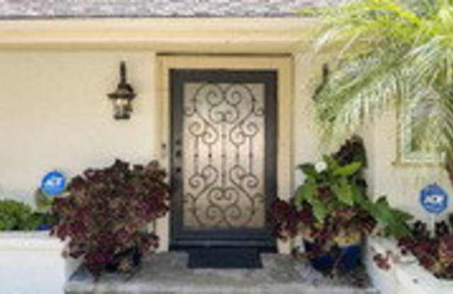 1094 Garden Lane photos photos