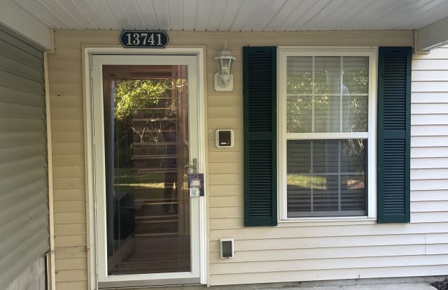 13741 Woodcroft Trace - 13741 Woodcroft Trace, North Royalton, OH 44133