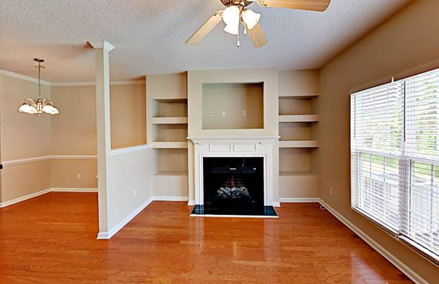 4872 Sierra Way Gallery 4