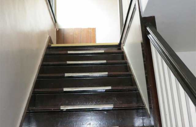 119 Waugaman Street Gallery 4