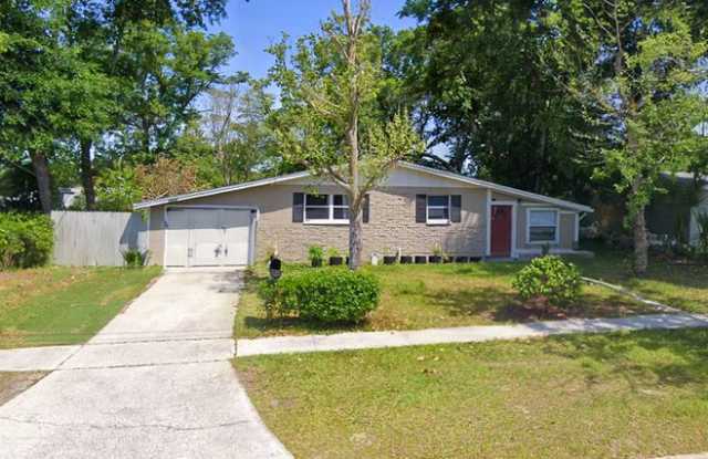 7227 Stonehurst Road North photos photos