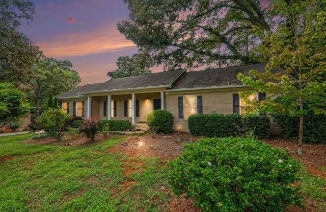 Eastside 3/2 Next to Vet School ***AVAILABLE NOW!*** photos photos